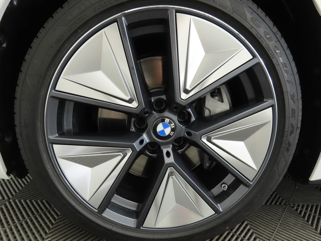 2025 BMW i4 eDrive40 30