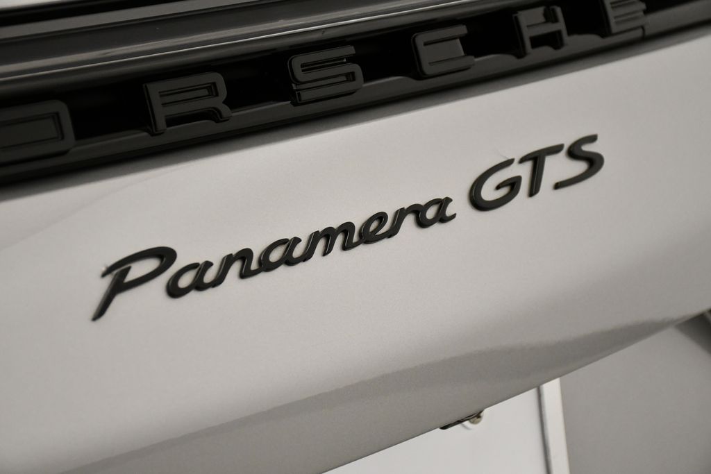 2023 Porsche Panamera GTS 11