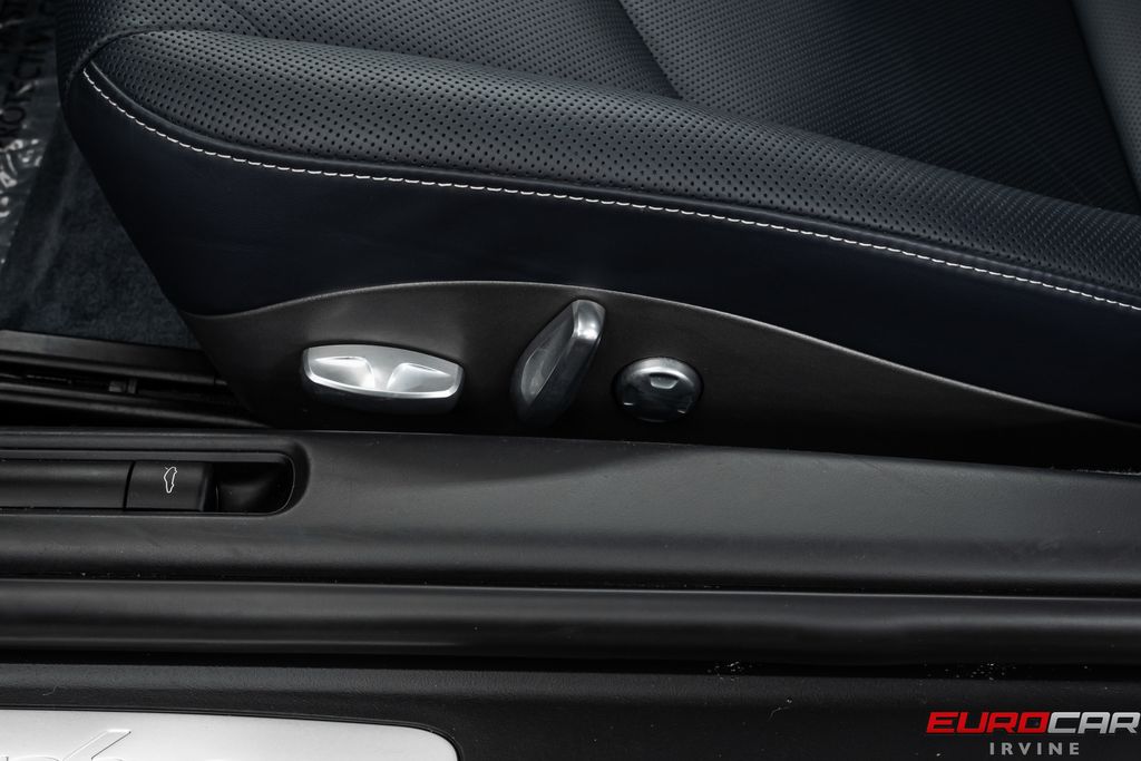 2010 Porsche 911 Turbo - Photo 47