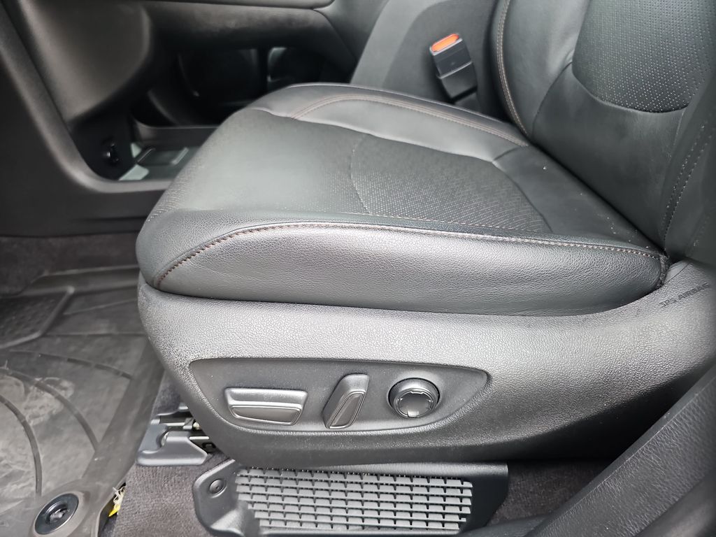 Used 2025 Toyota Sienna Van