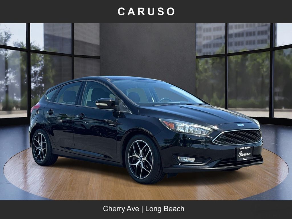 Shadow Black 2017 Ford Focus SEL Hatchback Hatchback Front-Wheel Drive 6-Speed Automatic