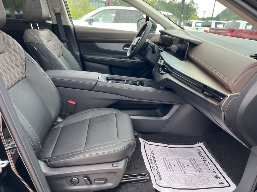 2025 Super Black Nissan Murano Platinum AWD SUV