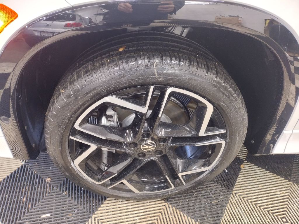 2026 Volkswagen Tiguan 2.0T SEL R-Line Turbo