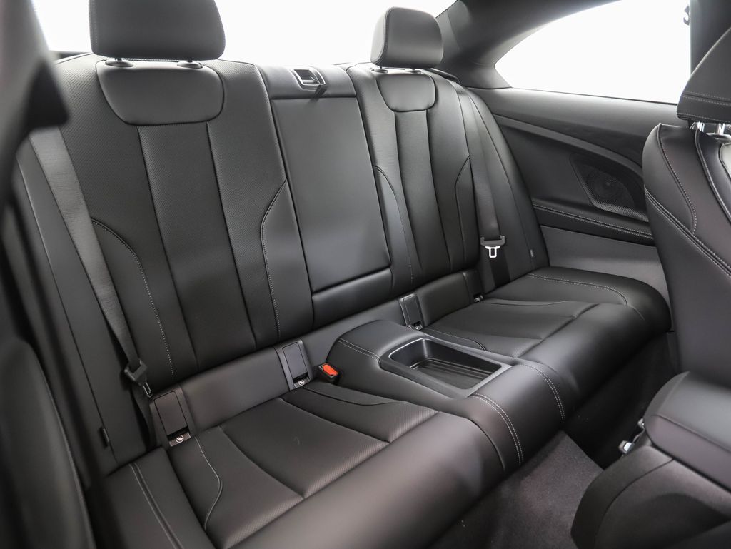 Thumbnail: 2025 BMW 2 Series - 25