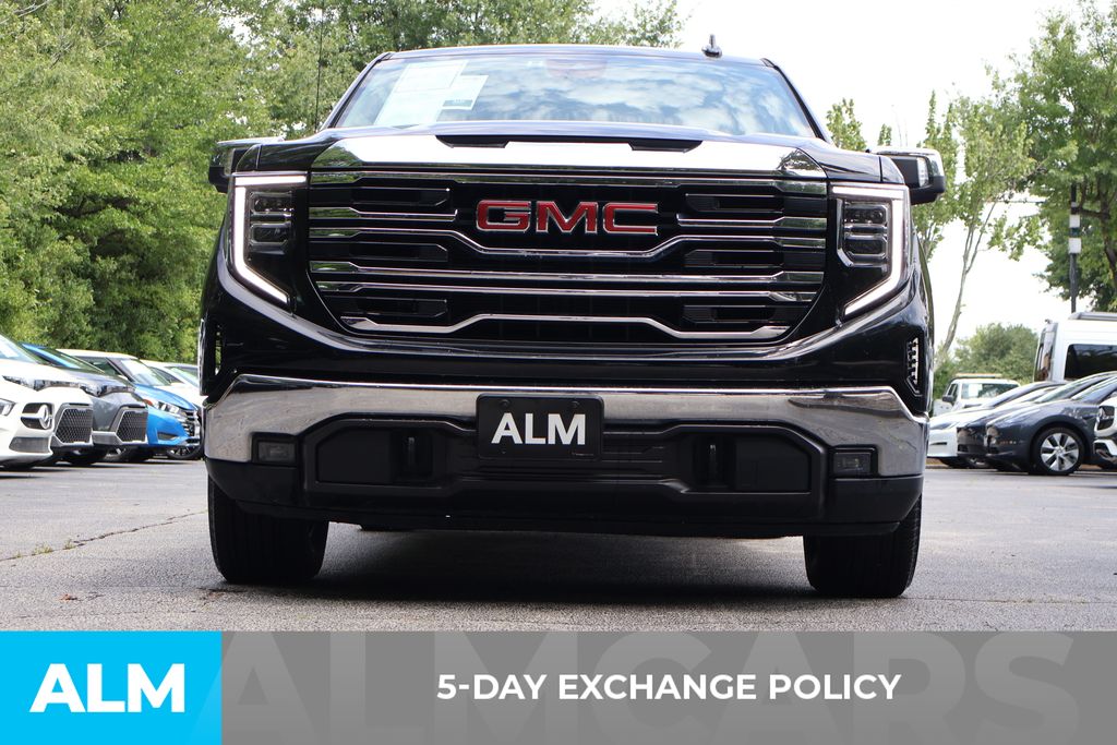 Used 2025 Black GMC SLT image 3