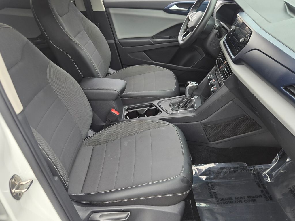 2022 Volkswagen Taos - $17,900