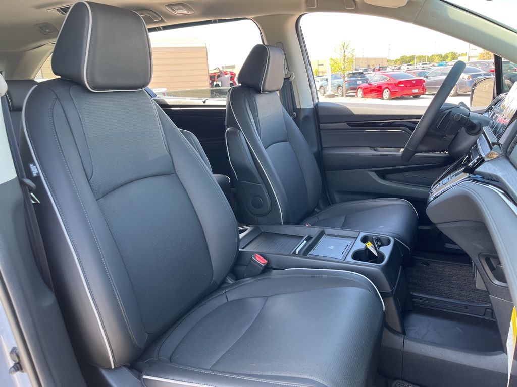 Thumbnail: 2026 Honda Odyssey - 30