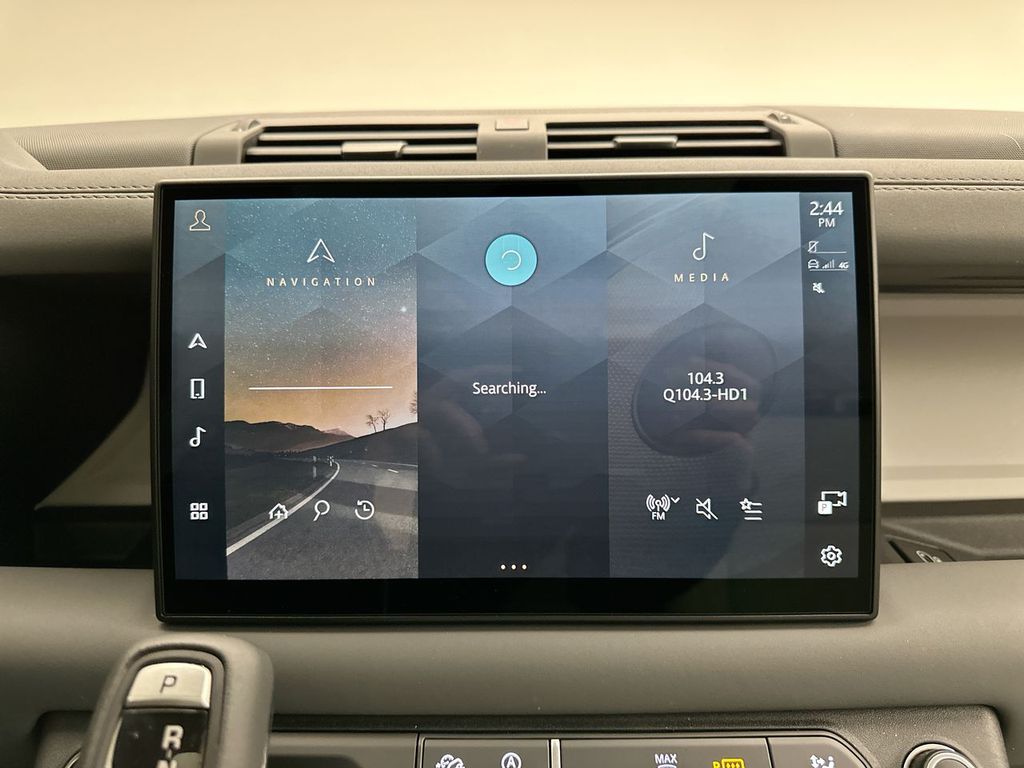 Thumbnail: 2025 Land Rover Defender - 26