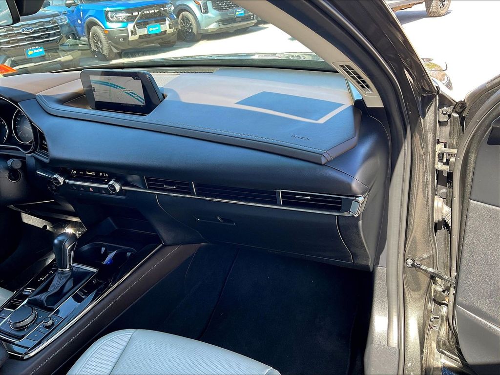 2023 Mazda CX-30 — photo 12