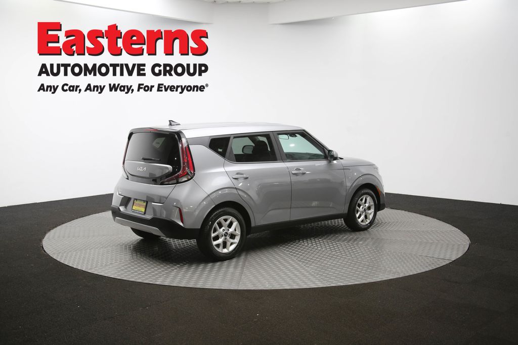 Used 2023  Kia LX image 41
