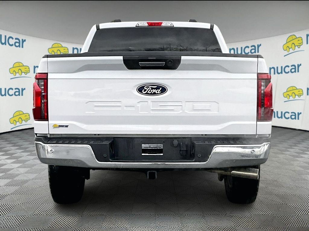 View vehicle photo 4