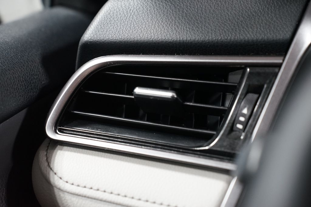 Thumbnail: 2023 Toyota Camry - 25