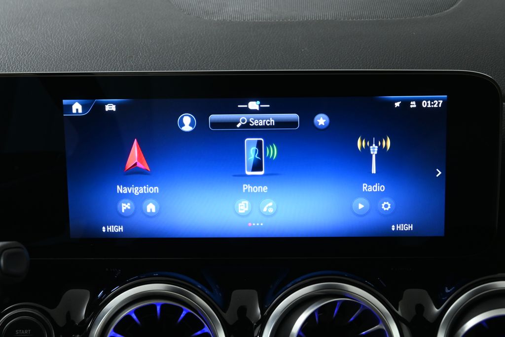 Thumbnail: 2025 Mercedes-Benz GLA - 21