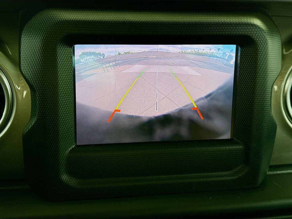 Thumbnail: 2019 Jeep Wrangler - 15