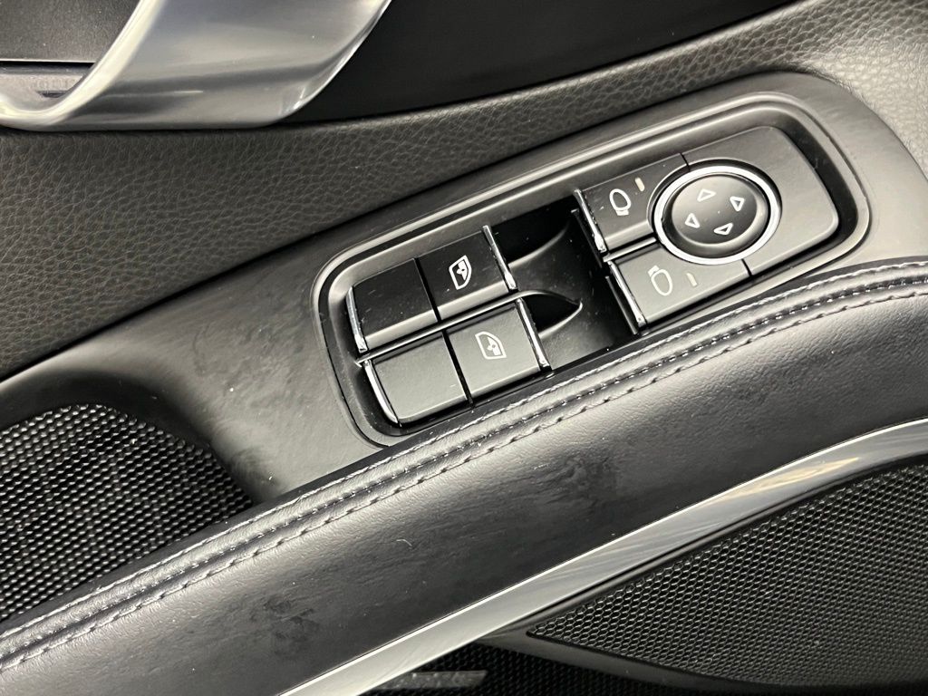 Thumbnail: 2015 Porsche 911 - 25