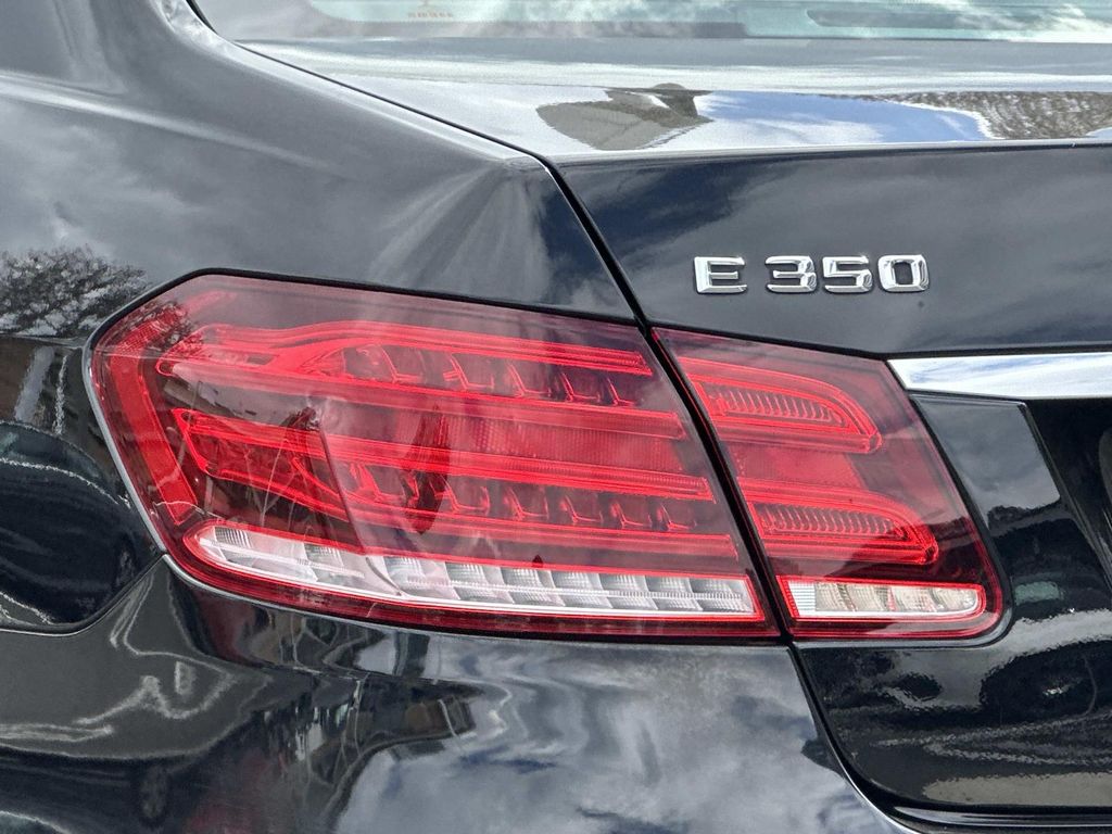 Thumbnail: 2016 Mercedes-Benz E-Class - 12