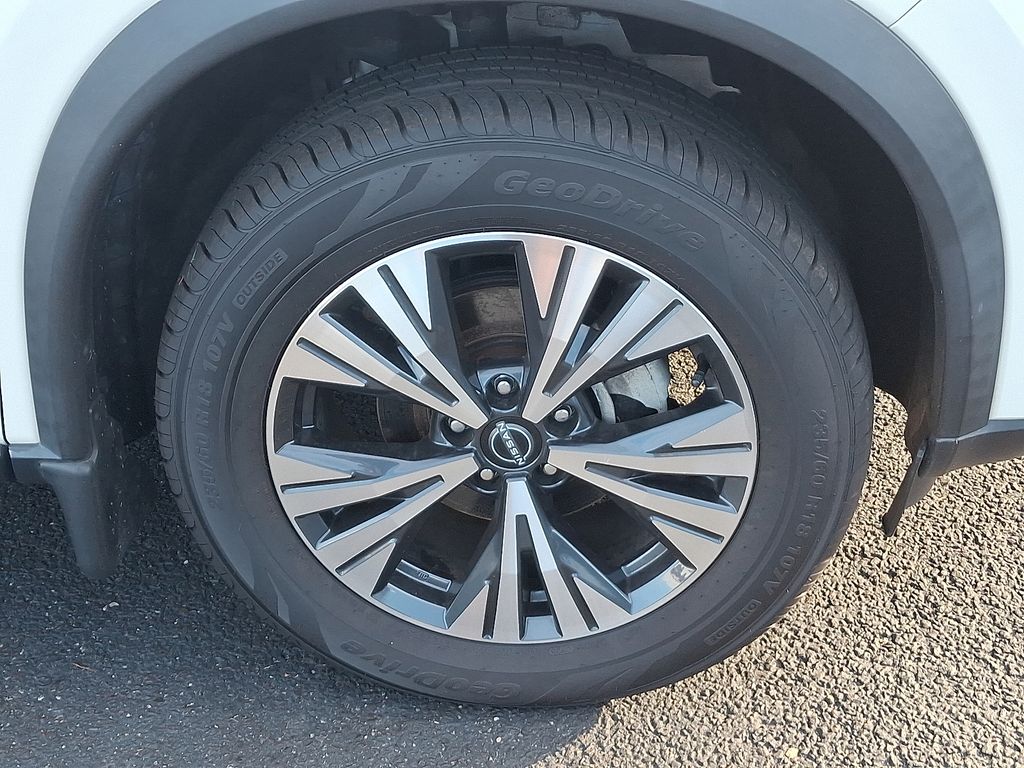 Thumbnail: 2023 Nissan Rogue - 8