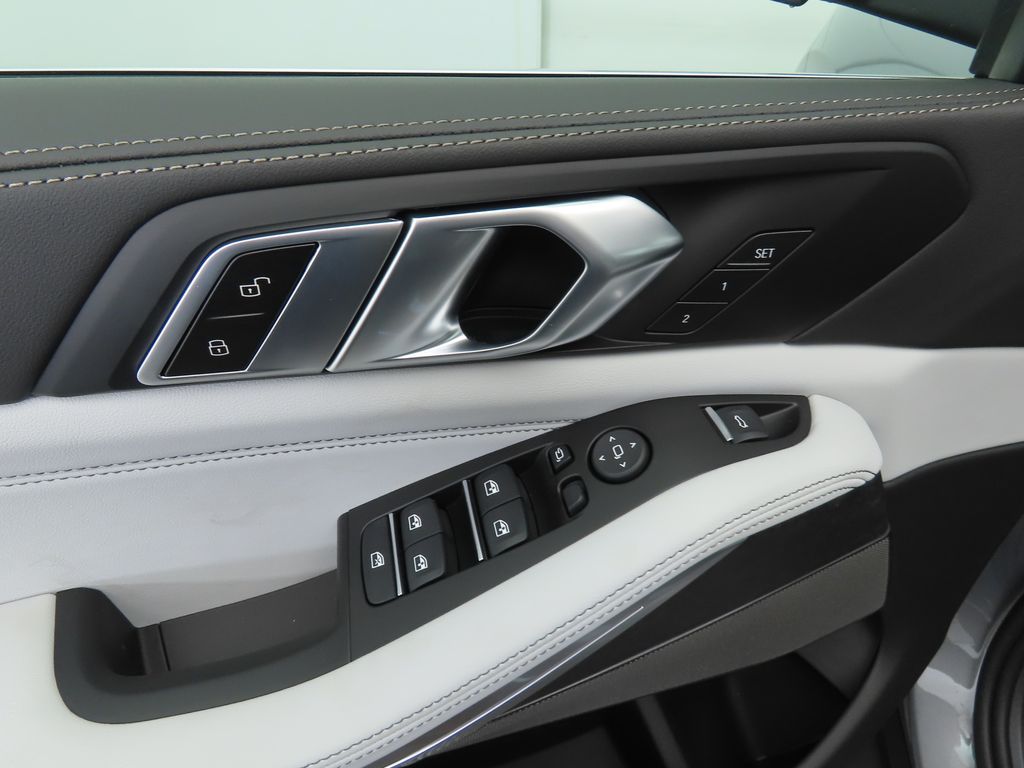 Thumbnail: 2026 BMW X5 - 23