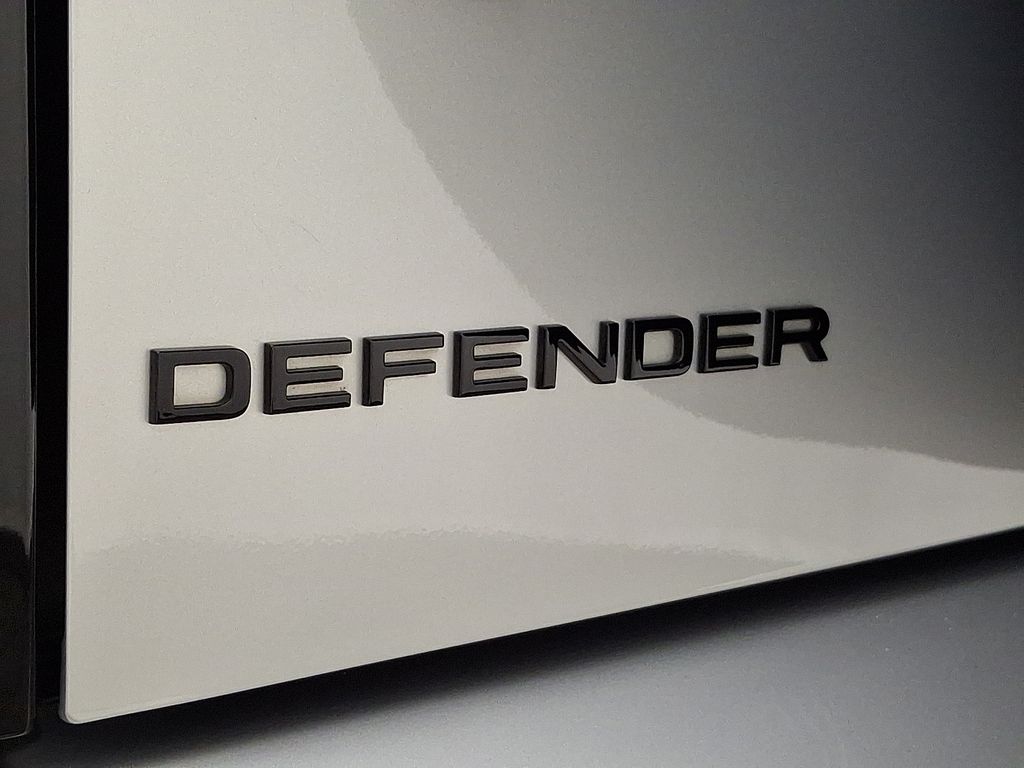 Thumbnail: 2024 Land Rover Defender - 30