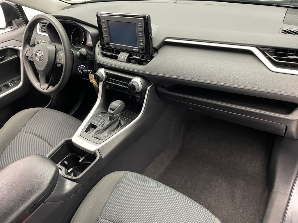 Thumbnail: 2022 Toyota RAV4 - 15