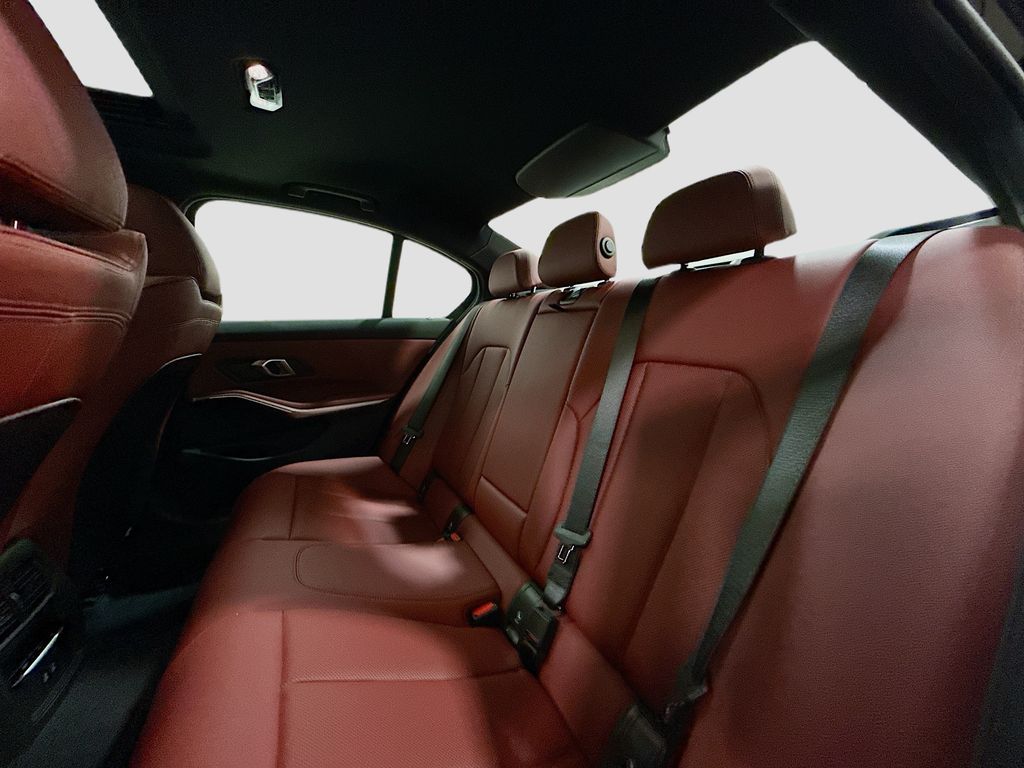 Thumbnail: 2026 BMW 3 Series - 13