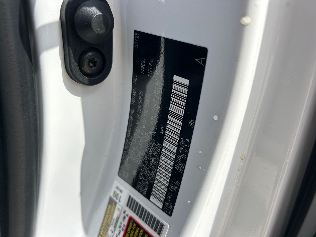 Used 2025 Toyota Sienna Van