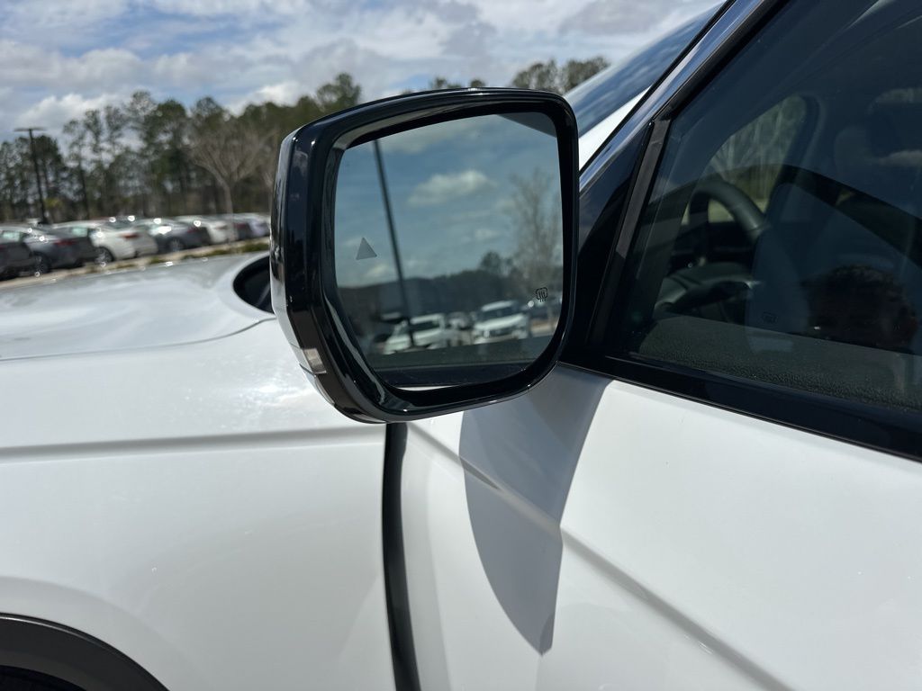 2023 Bright White Clearcoat Jeep Grand Cherokee Limited 4X4 SUV