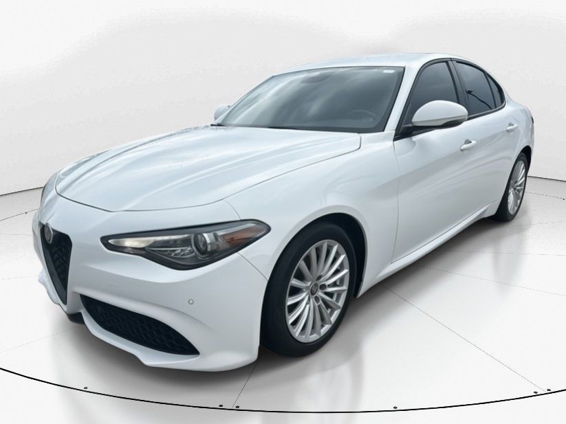 2022 Alfa White Alfa Romeo Giulia Sprint RWD Sedan