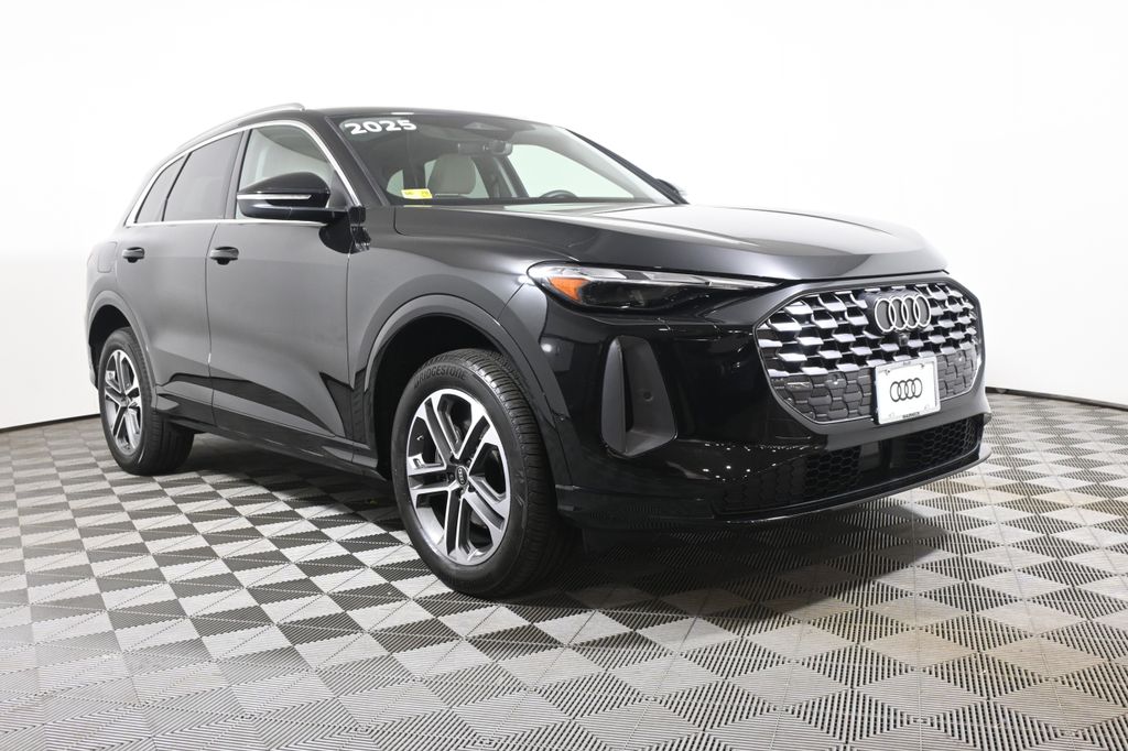 Thumbnail: 2025 Audi Q5 - 9