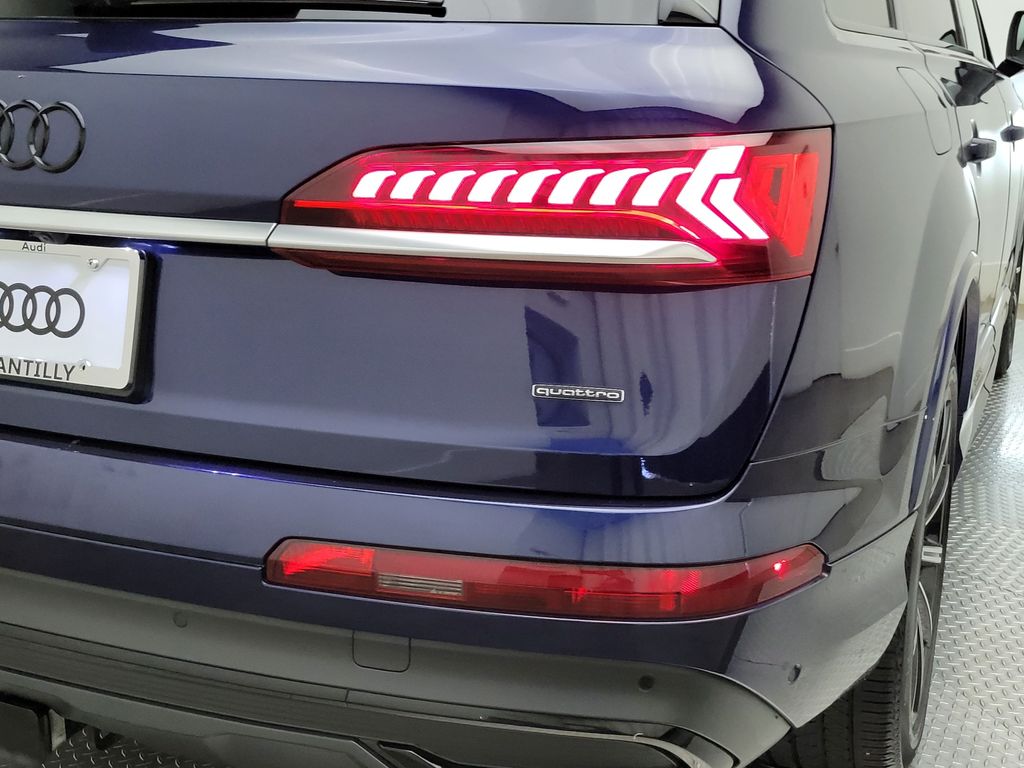 Thumbnail: 2021 Audi Q7 - 8