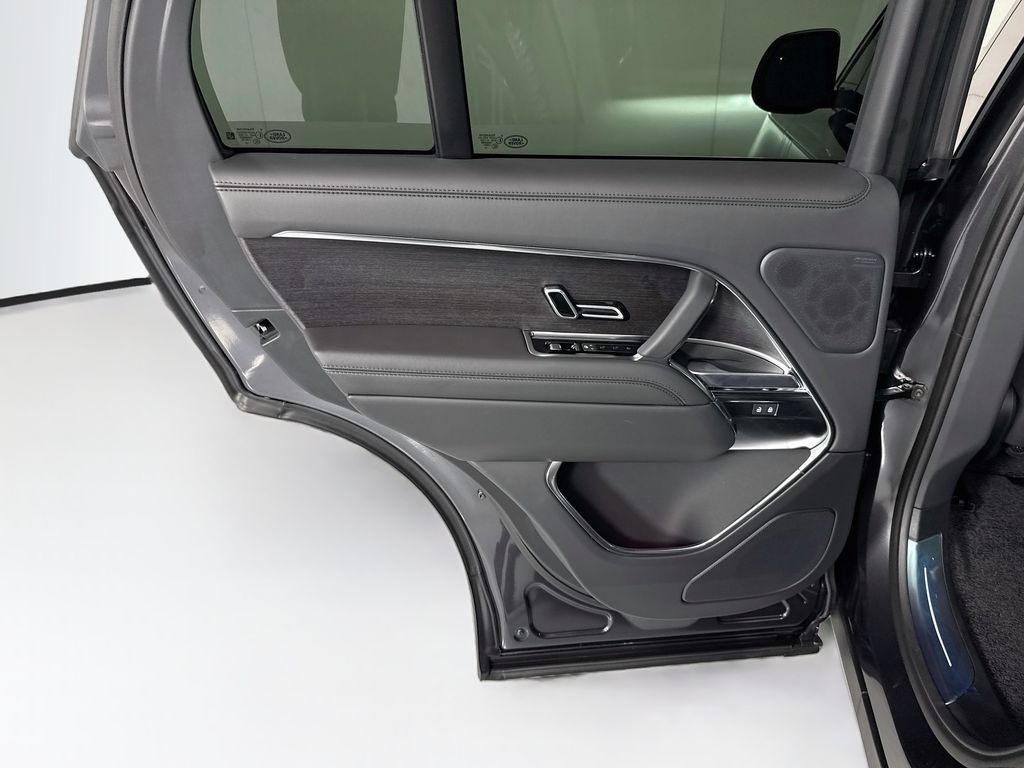 Thumbnail: 2027 Land Rover Range Rover - 27