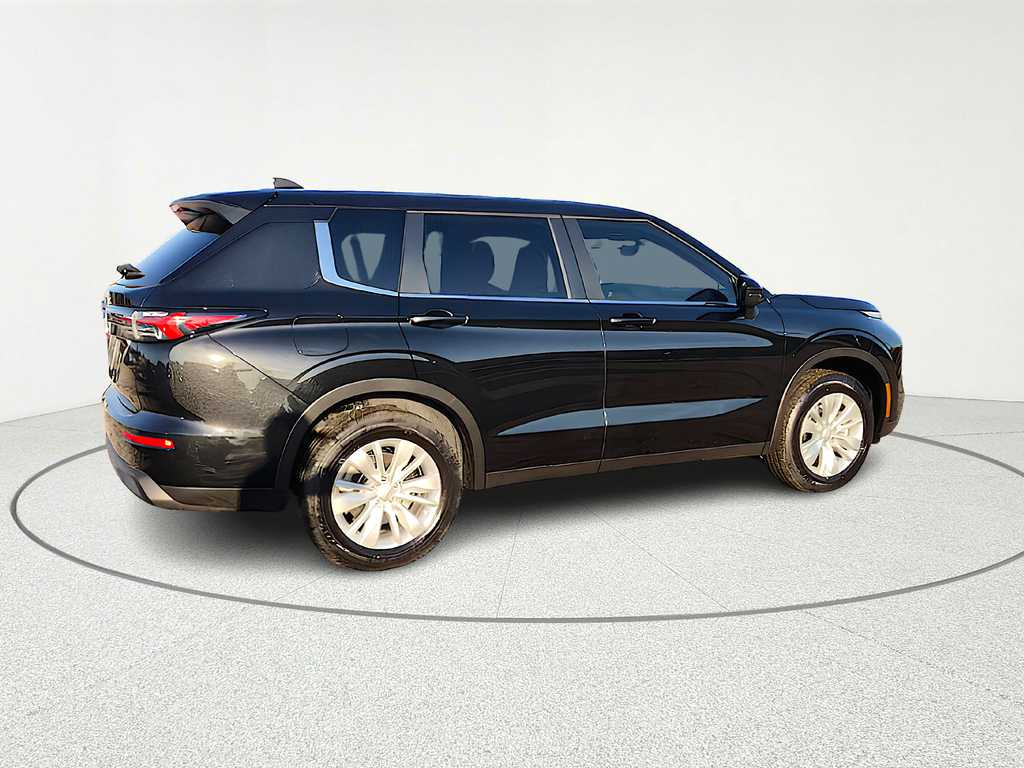 2026 Mitsubishi Outlander ES - 6
