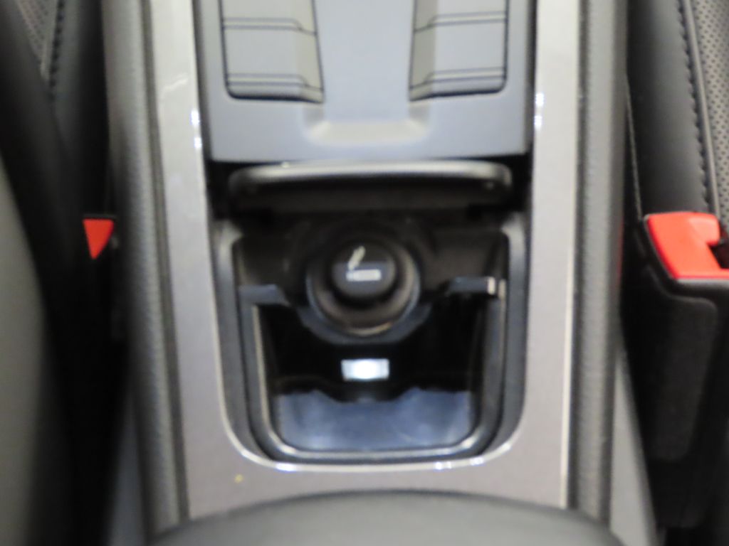 Thumbnail: 2017 Porsche 911 - 29