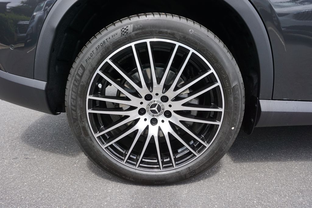 2025 Mercedes-Benz GLC 300 14