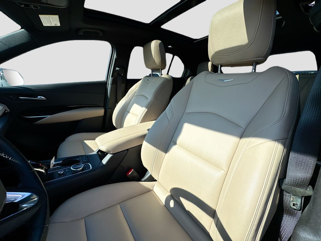 Used 2024 Silver Cadillac Luxury image 18