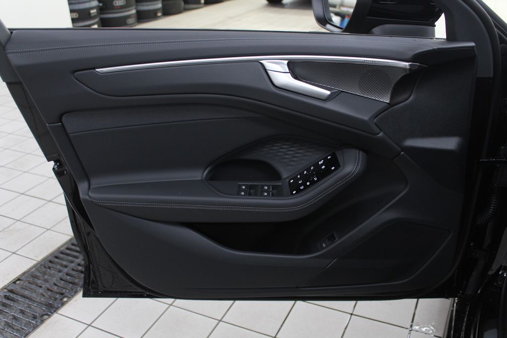 Thumbnail: 2026 Audi A6 - 14