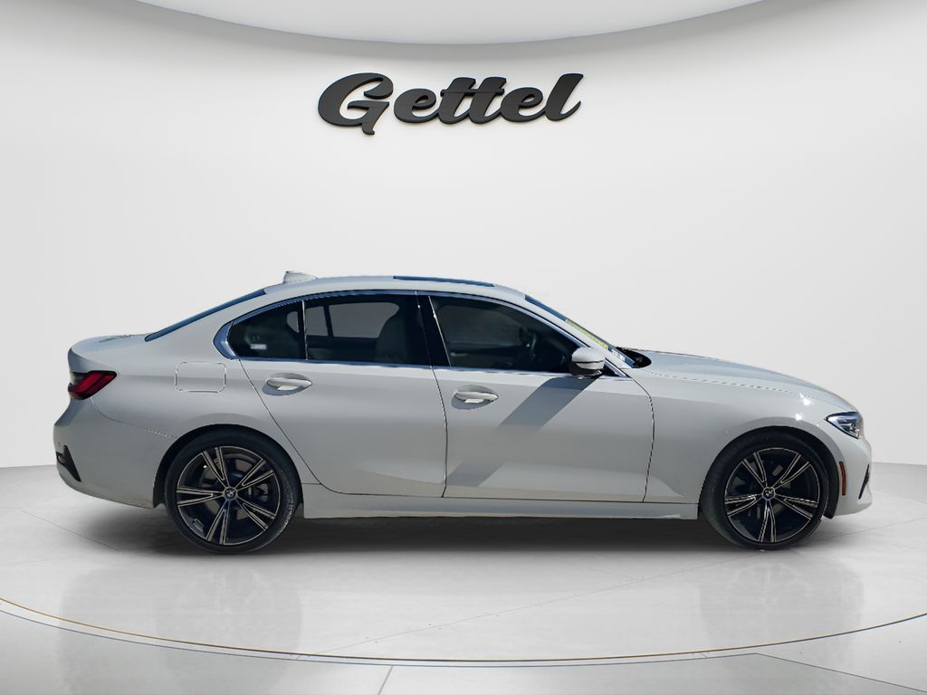 Used 2022 White BMW 330i image 4