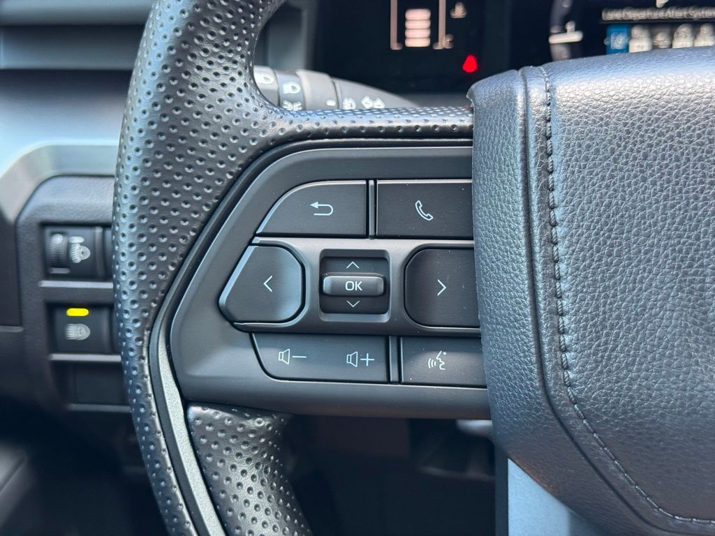 2025 Toyota Tacoma SR5 Double Cab photo 17