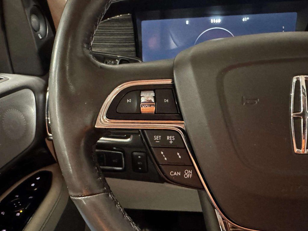 Certified Used 2021 Pristine White Lincoln Black Label image 11