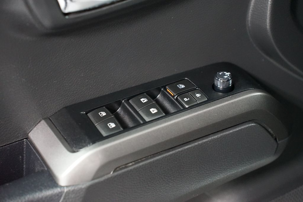 Thumbnail: 2023 Toyota Tacoma - 30