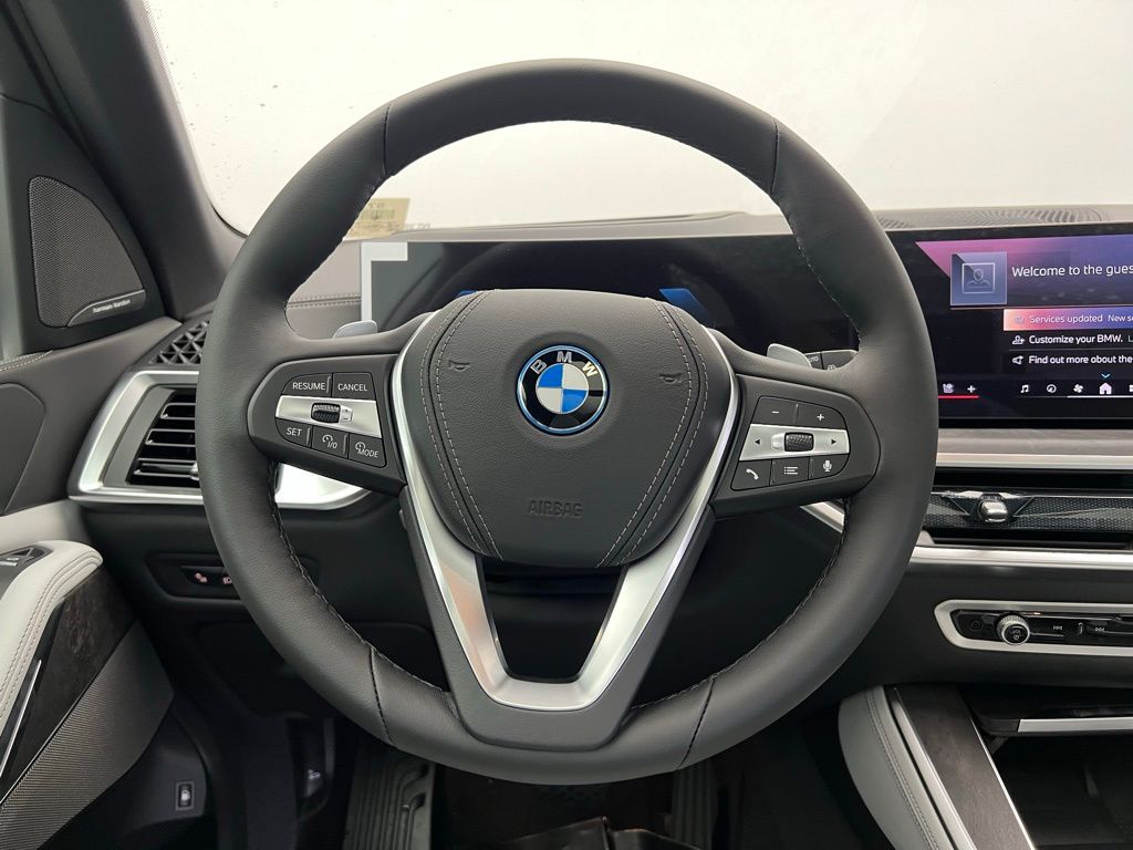 Thumbnail: 2026 BMW X5 - 13