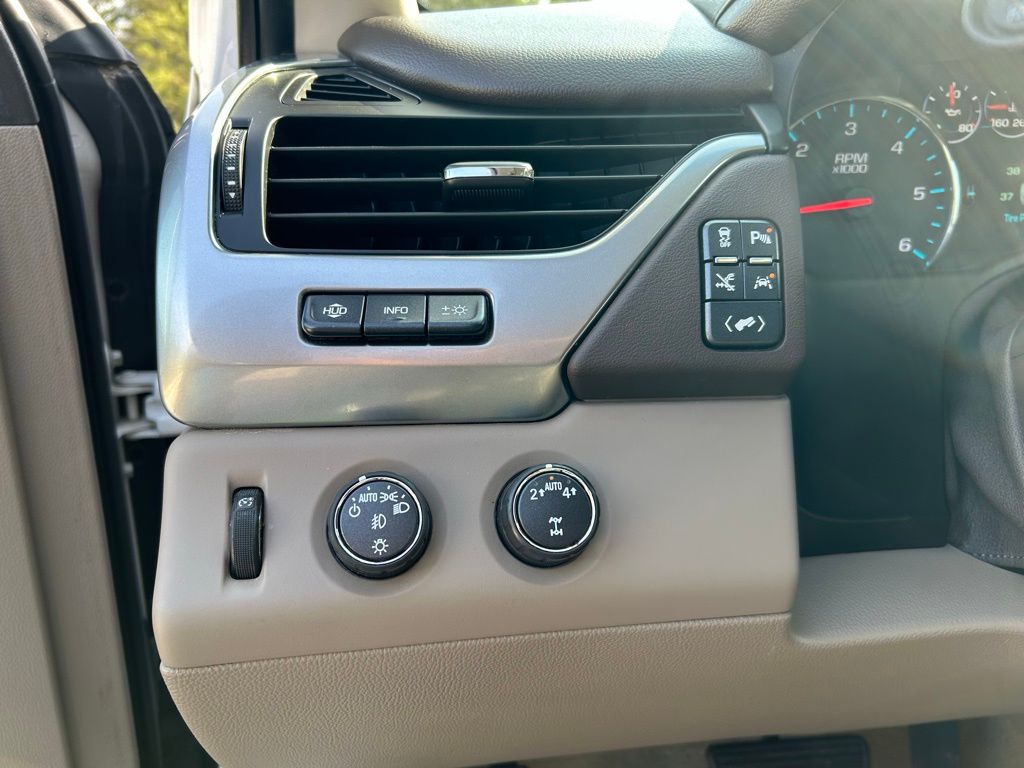 2017 Chevrolet Tahoe Premier 14