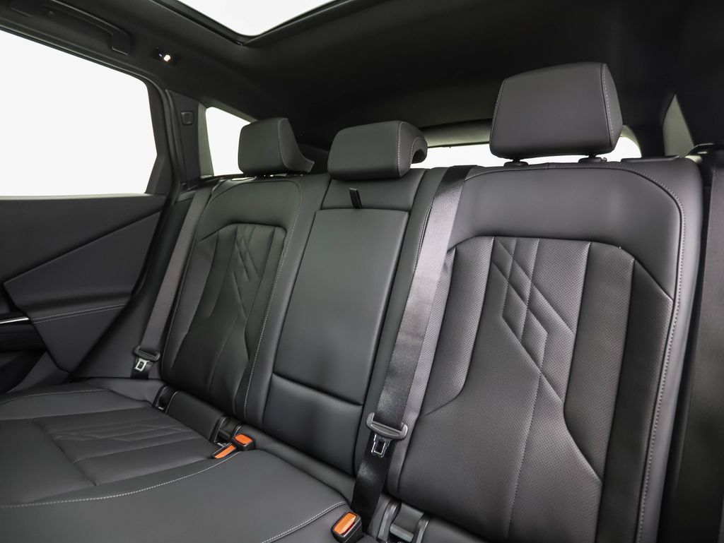 Thumbnail: 2026 BMW X3 - 23