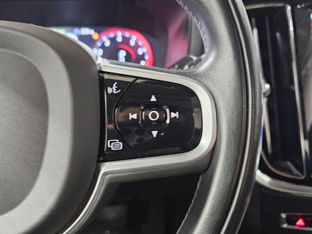 Used 2021 Gray Volvo T6 Inscription image 26