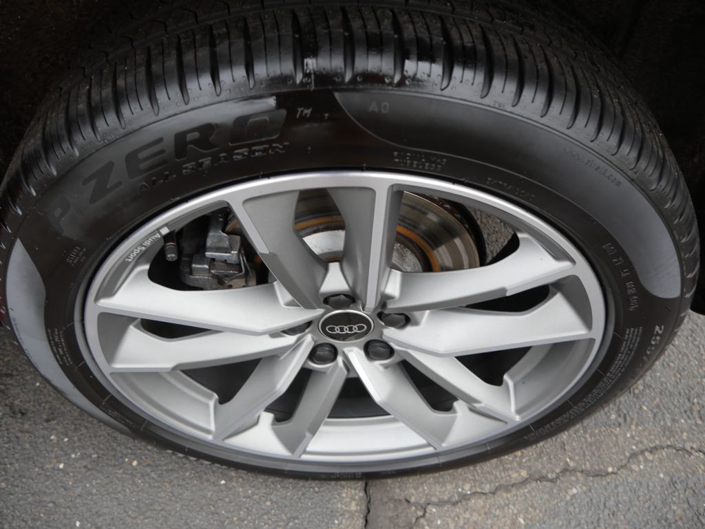 Thumbnail: 2022 Audi Q3 - 13