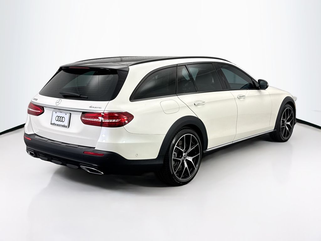 Thumbnail: 2022 Mercedes-Benz E-Class - 5