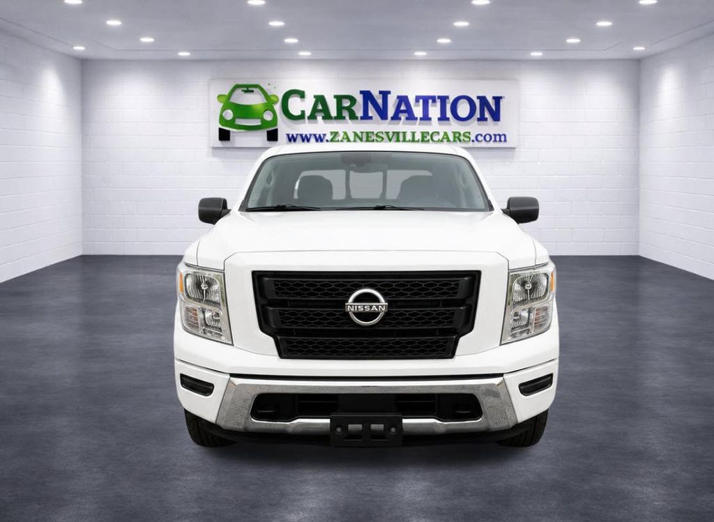 Photo 2 of 2023 Nissan Titan SV