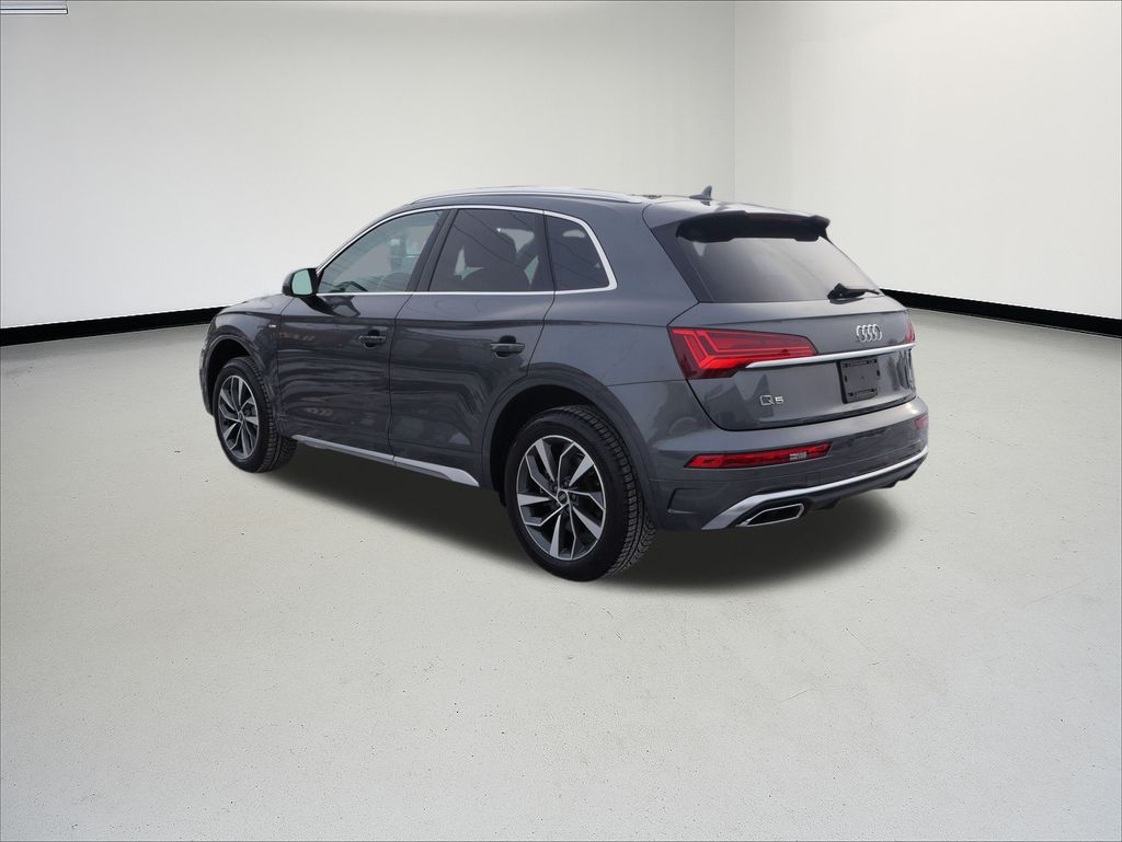 Thumbnail: 2023 Audi Q5 - 3