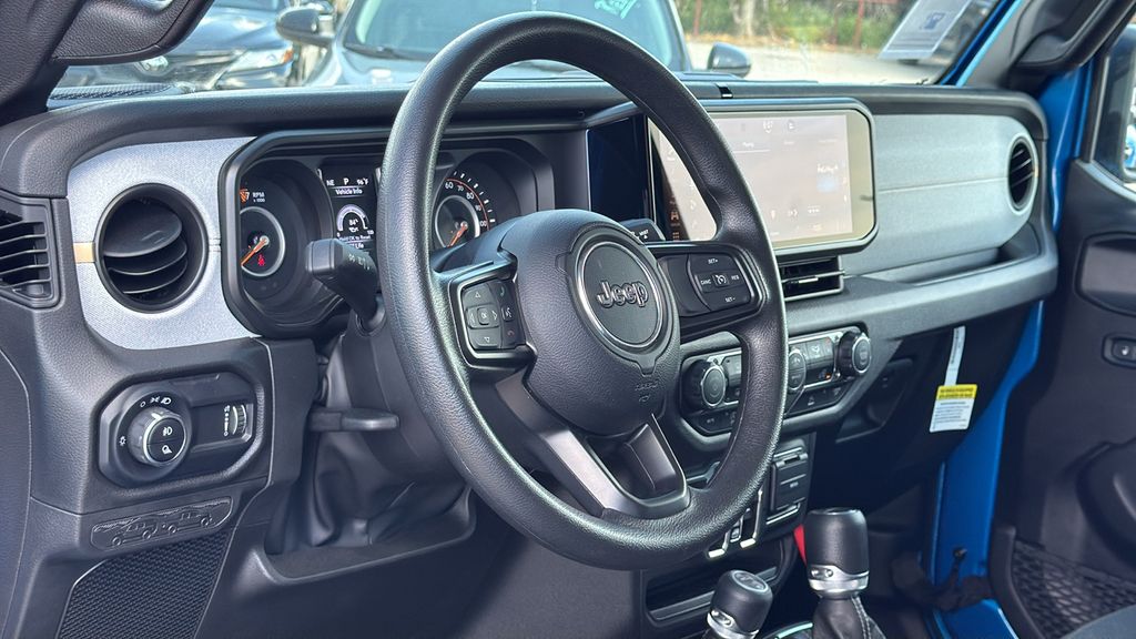 2025 Jeep Gladiator Nighthawk - Photo 7