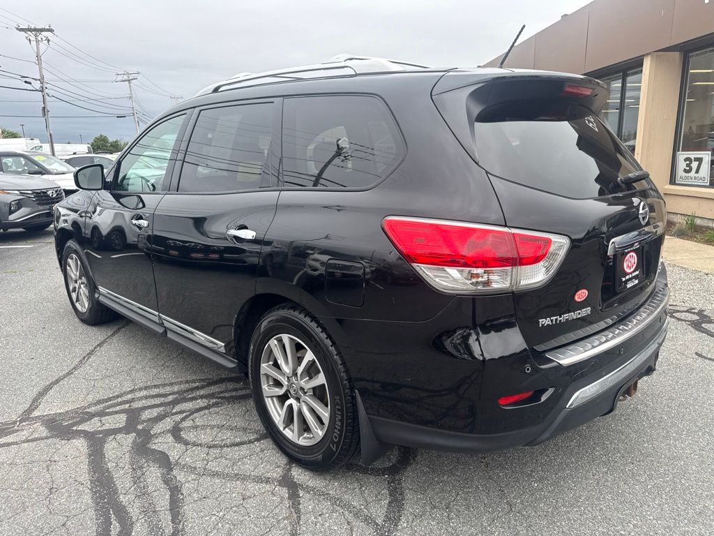 Used 2014 Black Nissan SL image 7